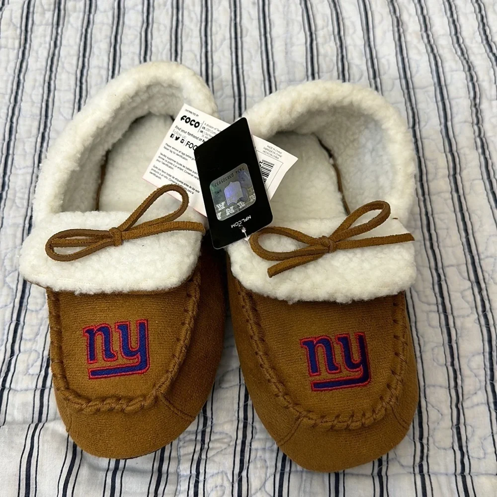 NWT NFL NY Giants Size XL (7-8) Kid's Youth Faux Fur Slippers Moccasins by FOCO